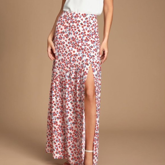 Lulus Dresses & Skirts - Lulus Floral Print Button-Front Maxi Skirt with Slit size M